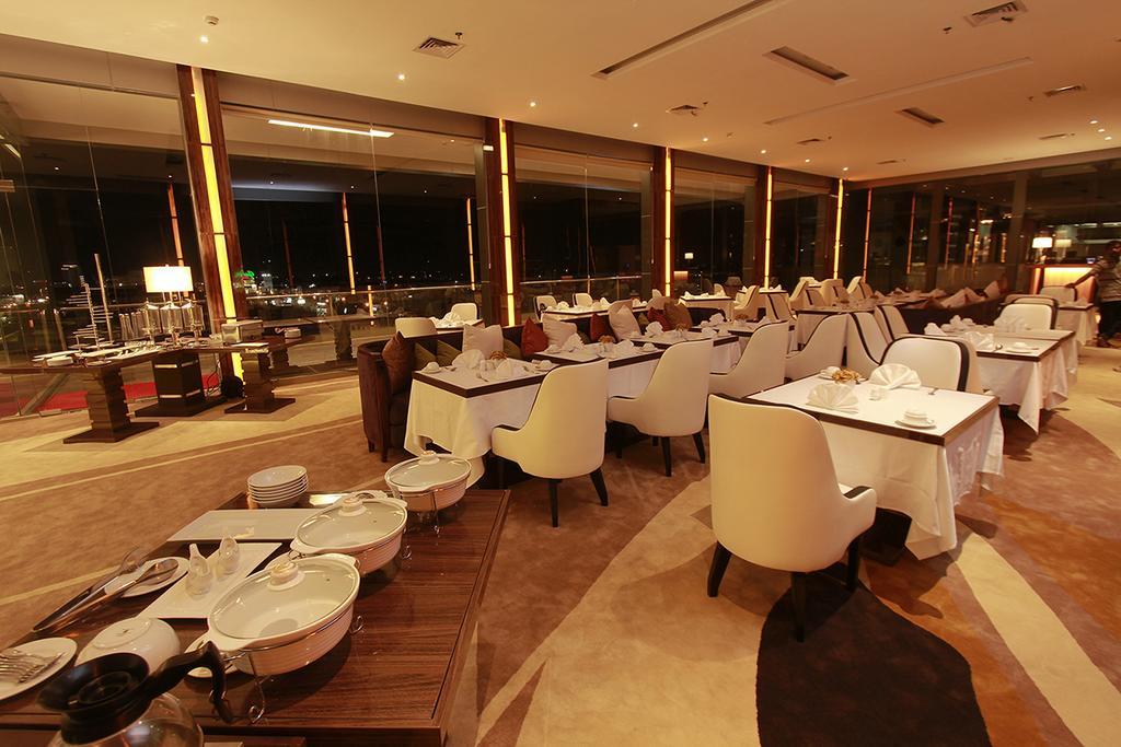 Royal Asnof Hotel Pekanbaru Exterior foto