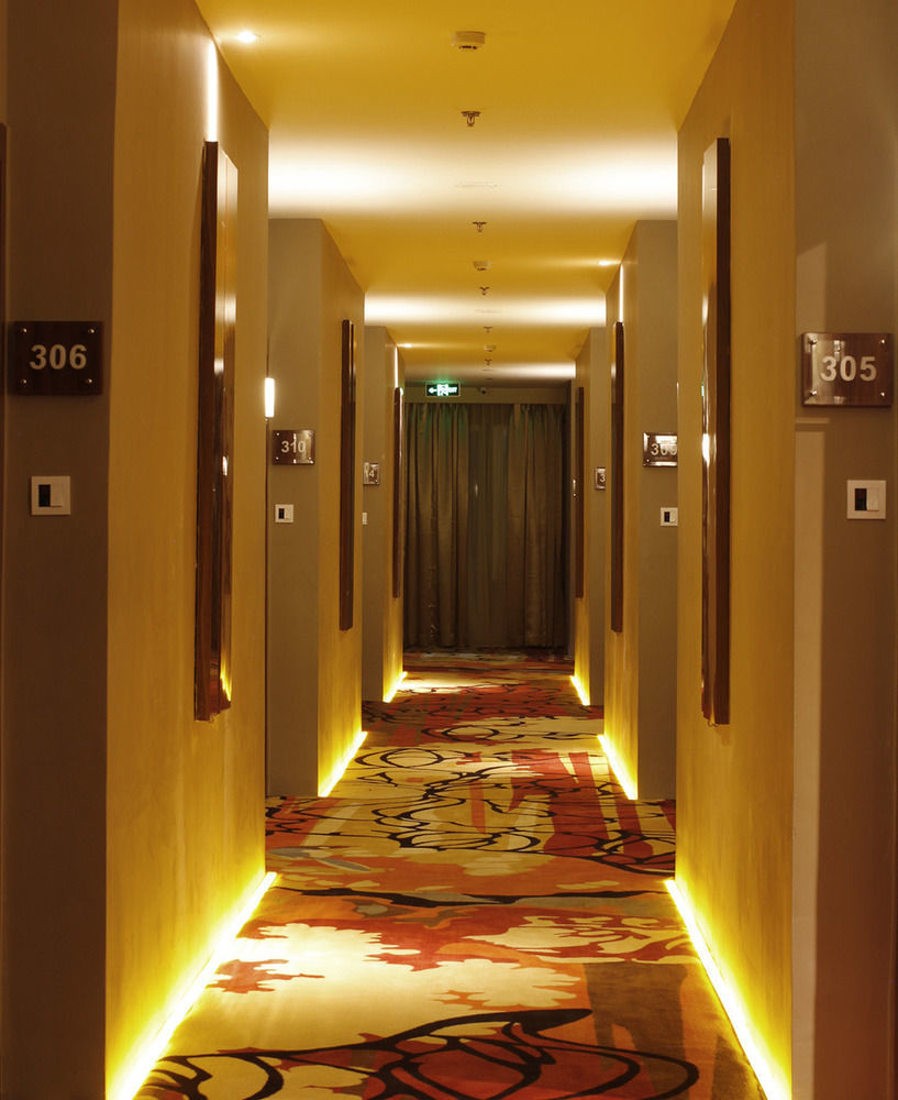 Royal Asnof Hotel Pekanbaru Exterior foto